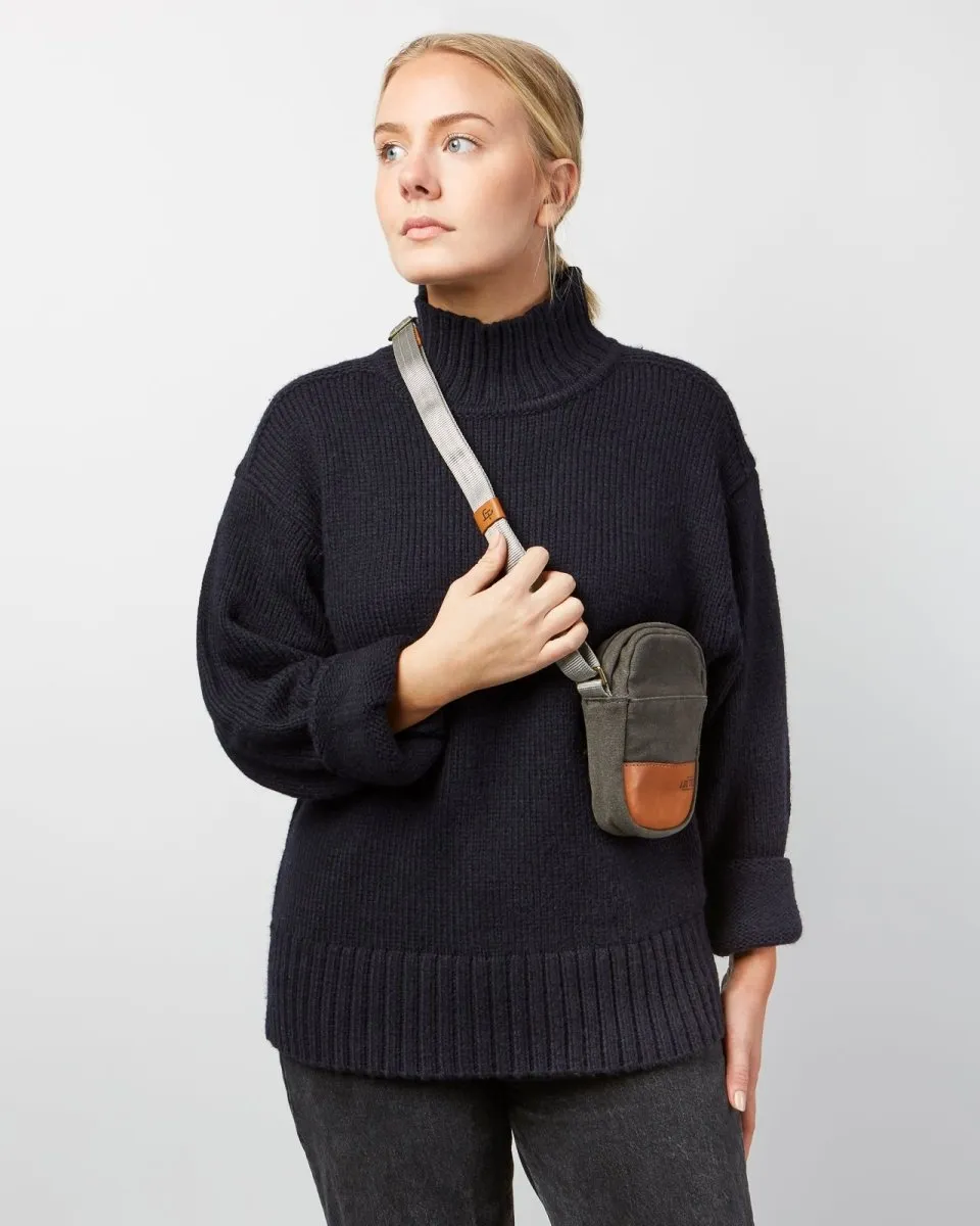 Heritage Neck Pouch - Vintage Grey